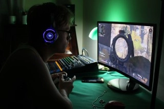 Technologia napędu optycznego w PS5 – jak czyta płyty i co to oznacza dla gracza?